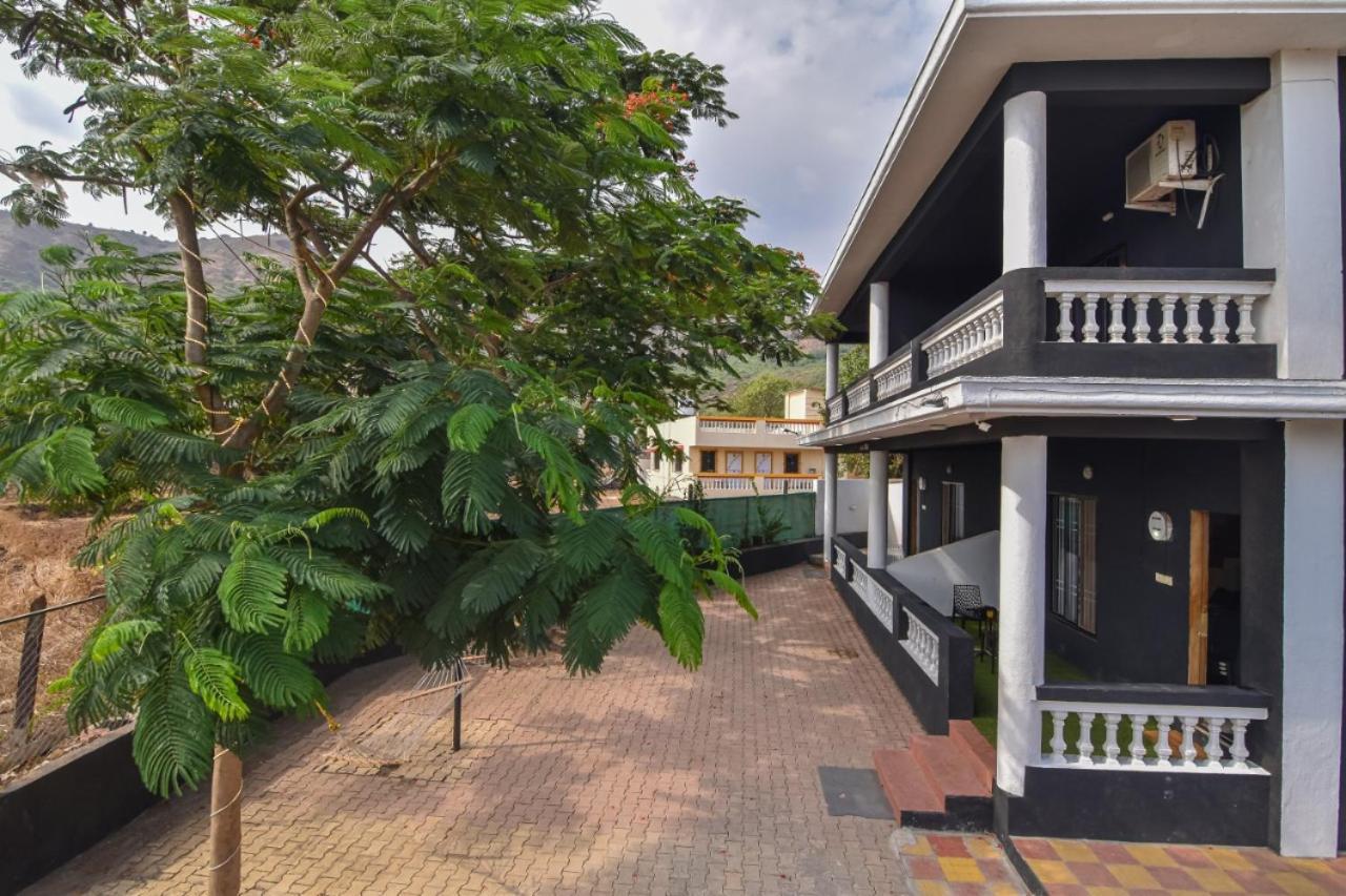 Empyrean Stay Ll 3Bhk Ll Jaguar Villa Ll Ac Ll Pvt Pool Ll Luxury Lonavala Kültér fotó