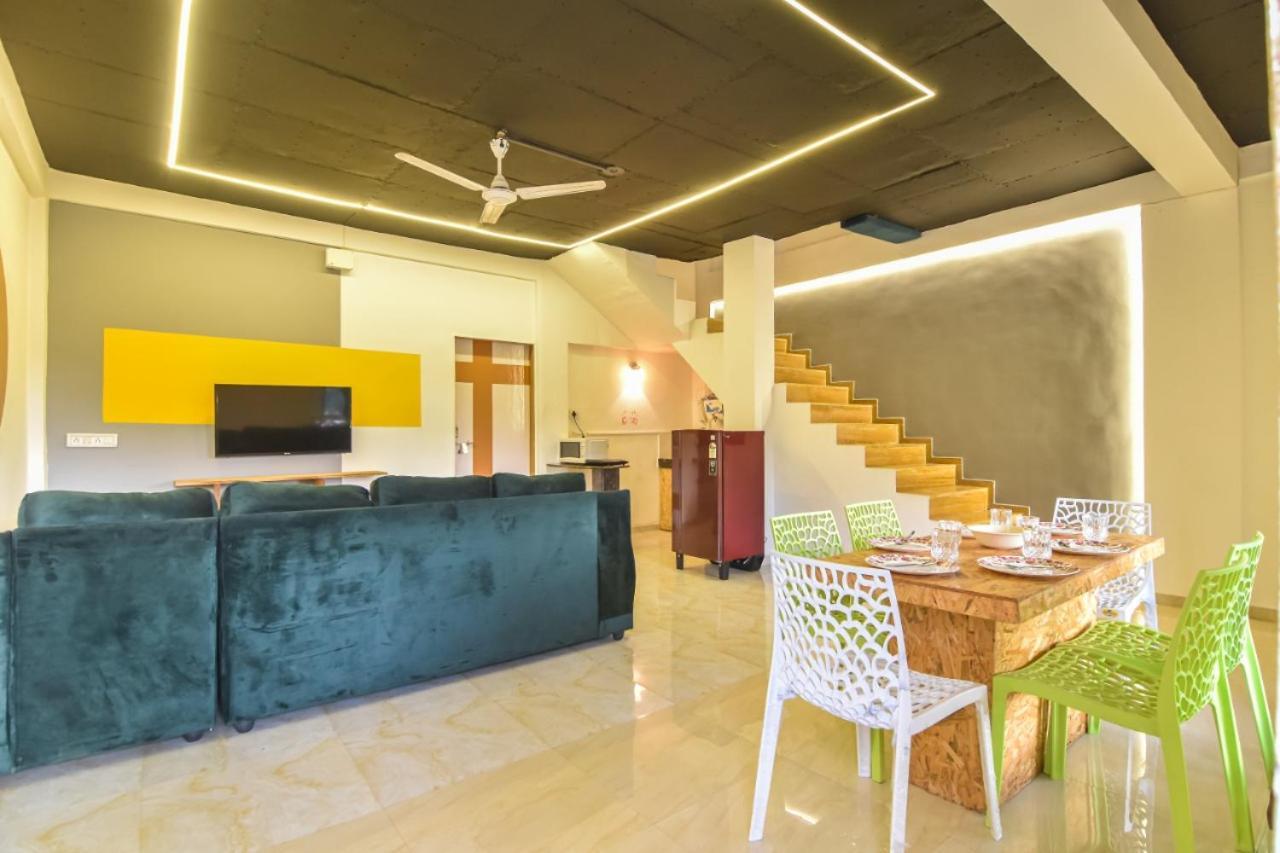 Empyrean Stay Ll 3Bhk Ll Jaguar Villa Ll Ac Ll Pvt Pool Ll Luxury Lonavala Kültér fotó