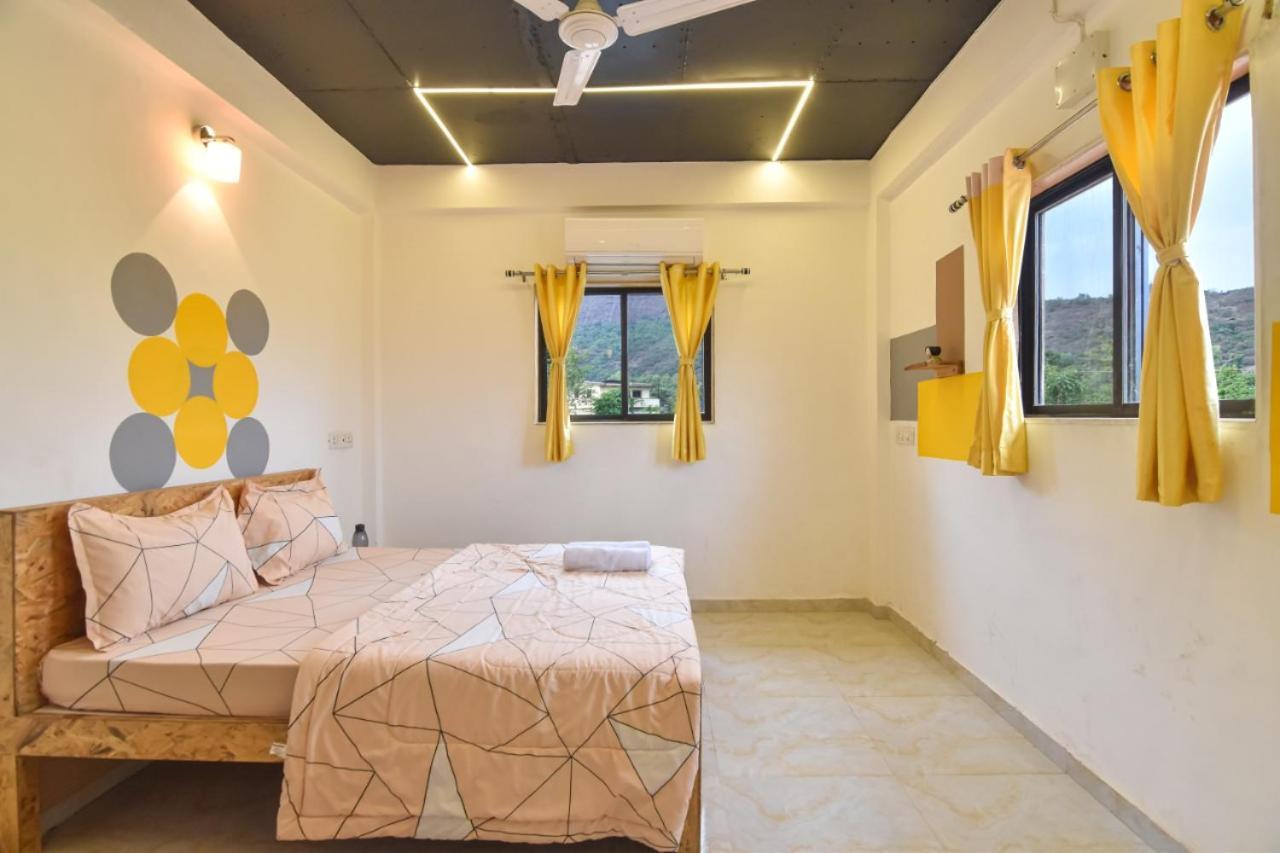 Empyrean Stay Ll 3Bhk Ll Jaguar Villa Ll Ac Ll Pvt Pool Ll Luxury Lonavala Kültér fotó
